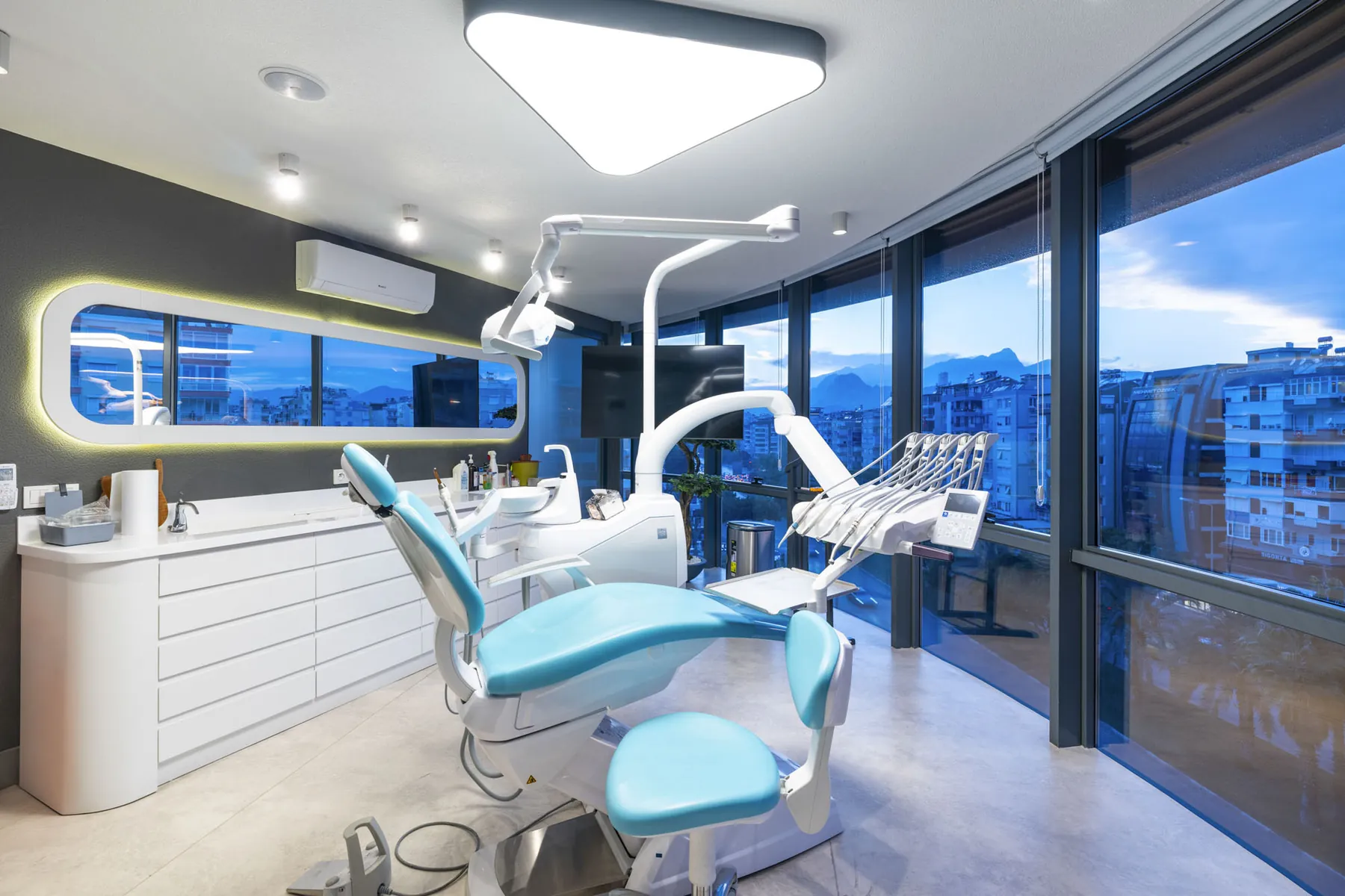 Antalya Smile Designs hasta süiti