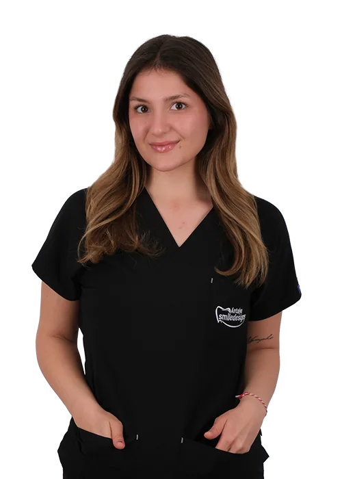 Aleyna Demir, Zahnmedizinische Fachangestellte
